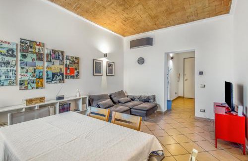 Old Town Apartment | GuestHost - Cozy Flat X4 in a Historic Silk Mill