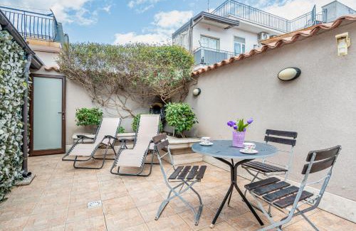 Torre Archirafi House | GuestHost - La Dimora di Max Bright Apt with terrace