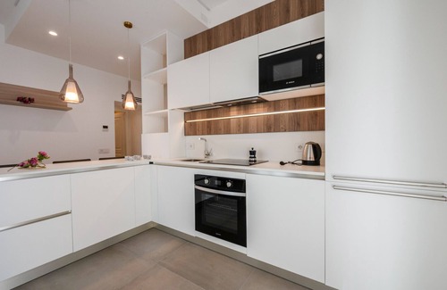 Luni Apartment | GuestHost - Mare Monti Apartment 4