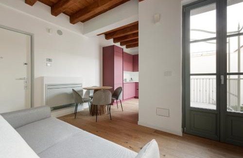 Barona Apartment | GuestHost - Modern Apartment in Milan with Balcony
