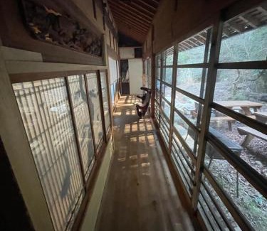 Aki Ward House | guesthouse 古民家の宿屋千鶴 1階2号室部屋貸し