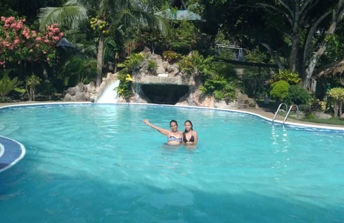 Valencia House | Guesthouse, 2/F, very spacious with large pool