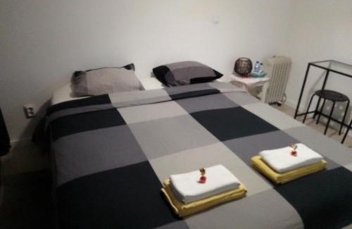 Corroios House | GuestHouse Marialva Park