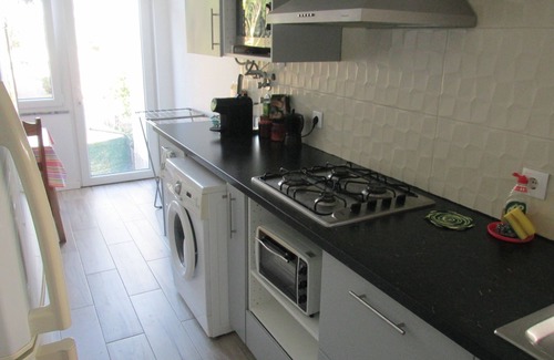 Corroios House | GuestHouse Marialva Park