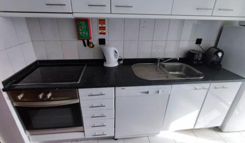 Senhora da Hora Apartment | Guesthouse Metro Station