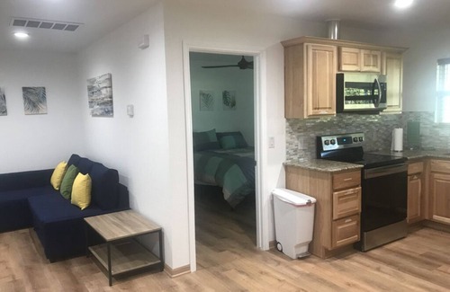 Round Rock House | Guesthouse - on 3 Acres Next to Park - Round Rock Getaways