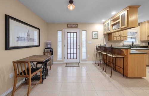 Austin House | Guesthouse on 5 acres in beautiful Hill Country