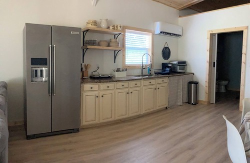 Tyler House | Guesthouse on peaceful 11+ acre homestead! Pet friendly!