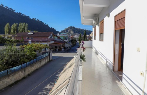 Berat House | Guesthouse Roan