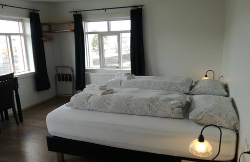 Adaldalur House | Guesthouse Stóru - Laugar