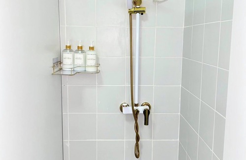Khlong Toei Nuea House | Guesthouse Station