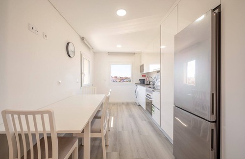 Charneca de Caparica e Sobreda House | GuestReady - Quinta do Moledo House
