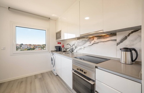 Charneca de Caparica e Sobreda House | GuestReady - Quinta do Moledo House