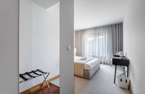 Sao Pedro da Afurada Apartment | GuestReady - A prime stay with river views