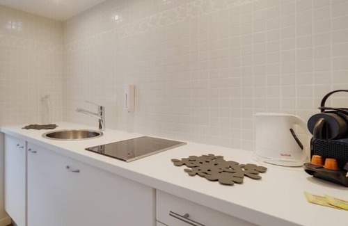 Moliere - Edgard Quinet Apartment | GuestReady - Amazing Ivory Flat - Tête d'Or Park