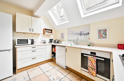 West Kensington House | GuestReady - Charming retreat in Hammersmith