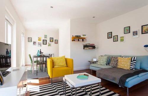 Santa Isabel Apartment | GuestReady - Chic flat near Estrela Garden