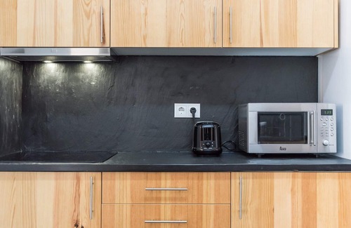 Cedofeita Apartment | GuestReady - Chic wooden retreat in Porto