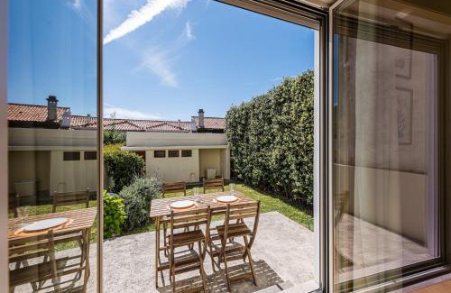 Vilarinha Apartment | GuestReady - City & Beach Garden Home