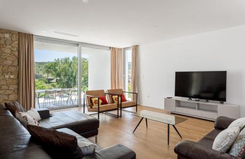 Alenquer Villa | GuestReady - Exquisite villa w/Pool & Parking