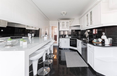 Vila do Conde Apartment | GuestReady - Geometric Dawn in Vila do Conde