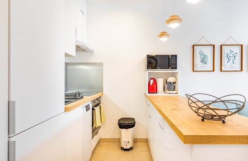 Porte-Dauphine Apartment | GuestReady - Homely nest with balcony