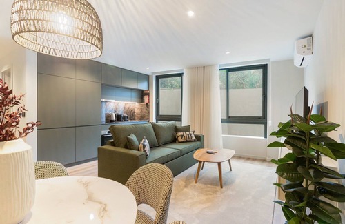 Mafamude Apartment | GuestReady - Khaki Roof