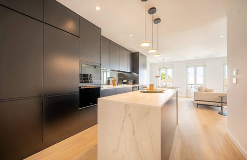 Santa Engracia Apartment | GuestReady - Lush atmosphere in Lisbon