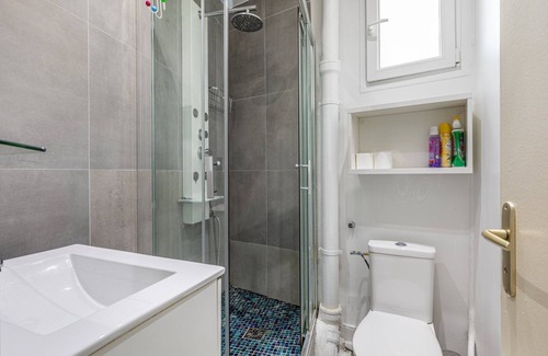 Flandres Apartment | GuestReady - Modern Apt in 19th Arr.
