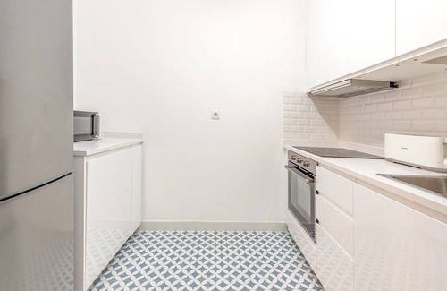 Restelo Apartment | GuestReady - Neoclassical building - Studio RCD