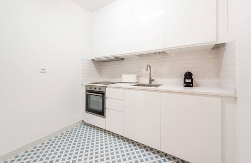 Restelo Apartment | GuestReady - Neoclassical building - Studio RCD