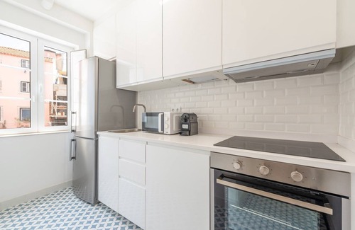 Restelo Apartment | GuestReady - Neoclassical building - Studio RCE
