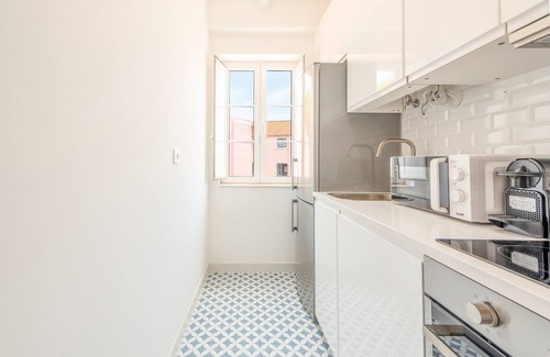 Restelo Apartment | GuestReady - Neoclassical building - Studio 1D