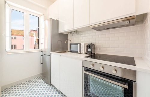Restelo Apartment | GuestReady - Neoclassical building - Studio 1D
