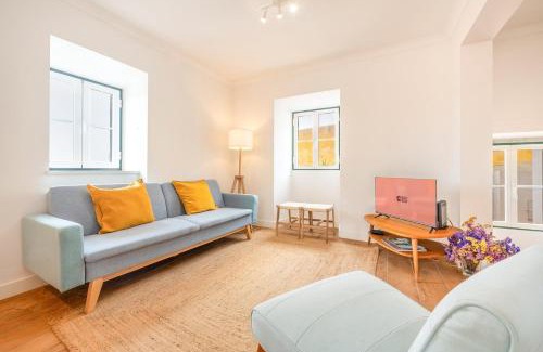 Almocageme House | GuestReady - Romantic nook in Adraga