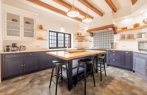 Azoia Apartment | GuestReady - Scenic Getaway in Colares