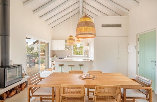 Carvalhal Apartment | GuestReady - Seaside heaven with pool