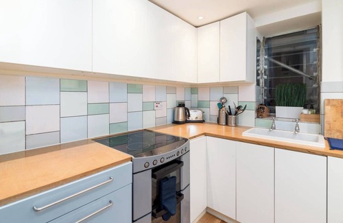 Castle Baynard Apartment | GuestReady - Stylish dwelling near St. Paul's