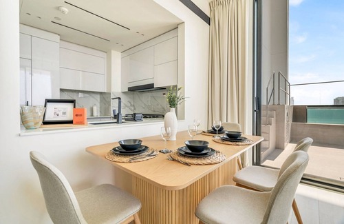 Jumeirah Village Circle Apartment | GuestReady: Unit with Private Pool, Binghatti Onyx