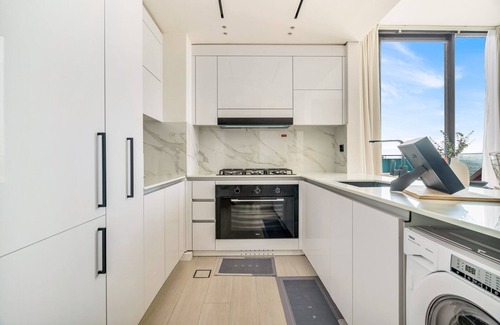 Jumeirah Village Circle Apartment | GuestReady: Unit with Private Pool, Binghatti Onyx