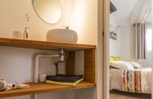 Port-Saint-Pere Bed & Breakfast | Guestroom Port-Saint-Père, studio flat, 2 persons