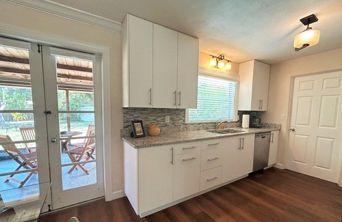 Alta Vista House | Guests Love This Home & Locationn 1 Mile to Downtown, Trolley to Beach, Pets OK!