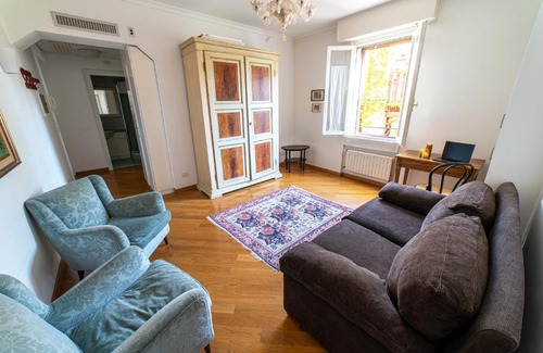 Dorsoduro Apartment | Guggenheim Apartment