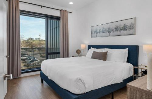 Edgehill House | GULCH Located with 4 Beds, Pool, Private Patio and Secure Parking