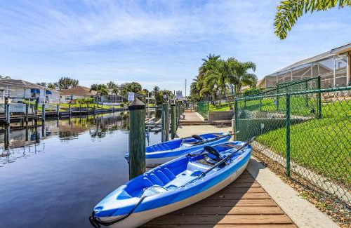 Fort Myers House | Gulf Access, Heated Pool, Bikes, Kayaks - Comfort on the H2O - Cape Coral - Roelens Vacations