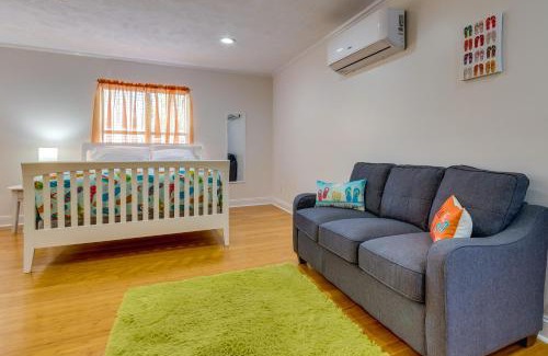 Gulf Breeze Apartment | Gulf Breeze Vacation Rental for 2 with Pool Access!