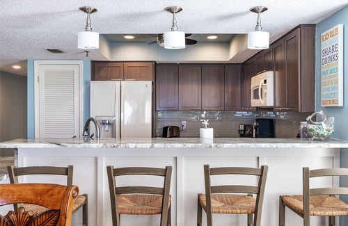 Redington Shores Condo | Gulf Coast Beachfront Paradise