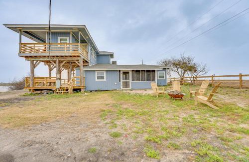 Port Lavaca House | Gulf Coast Cottage with Beach Access Fish and Paddle!