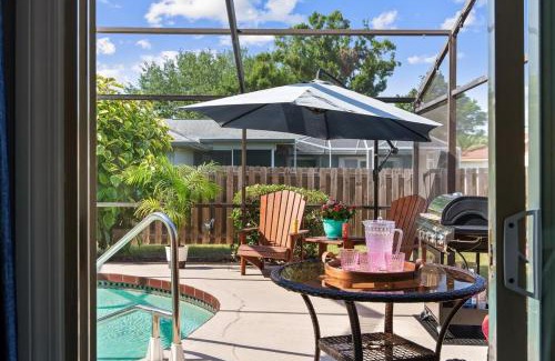 Whitfield House | Gulf Coast Getaway 3br 2ba house Beach close by with heated pool