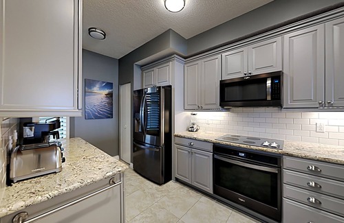 Navarre Beach Condo | Gulf Front Condo on Navarre Beach - Included Beach Service & Pool!